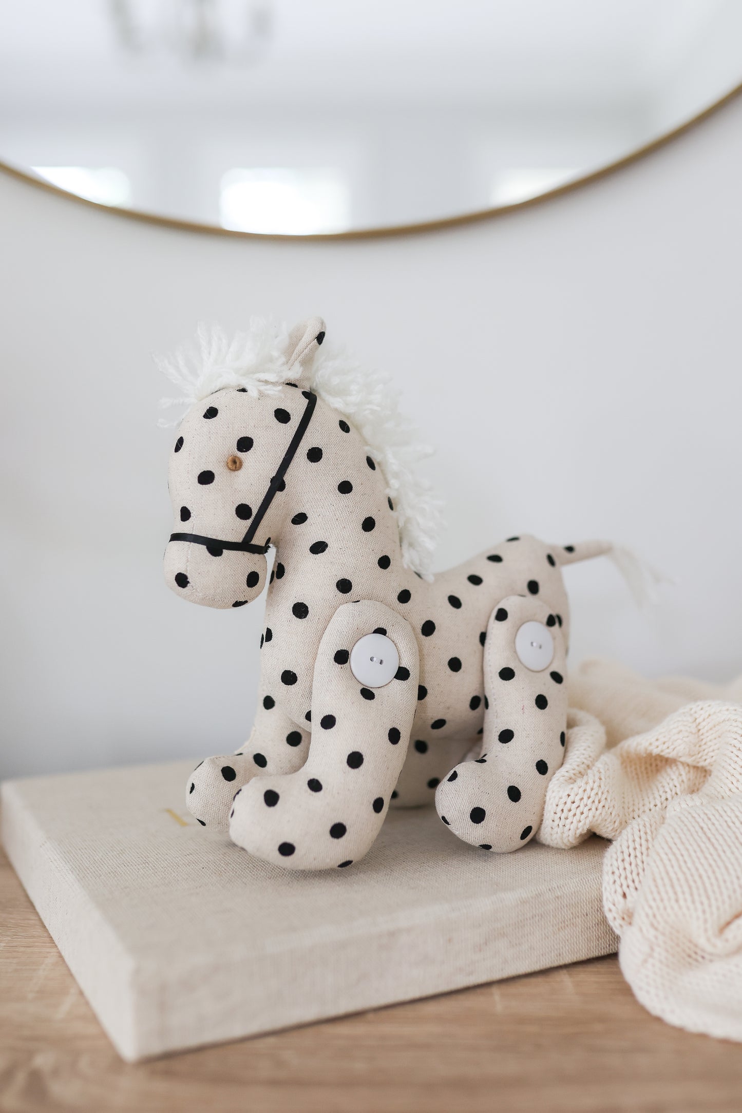 Jointed Pony 22cm Linen Black Spot