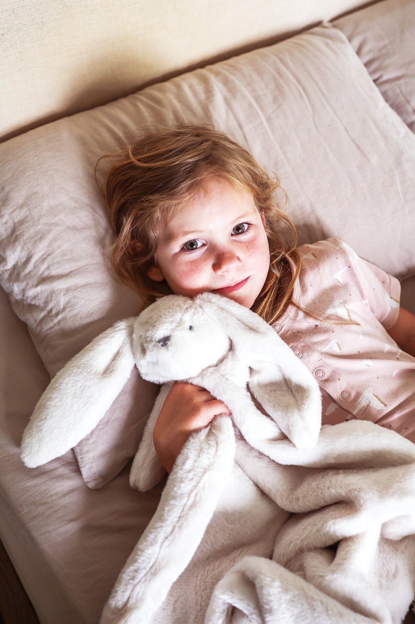 Darcey Lovey Blanket - Ivory - JUNE